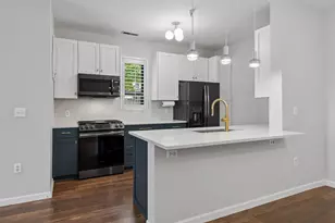 2566 Ellis Ave, Saint Paul, MN 55114 - Photo 8