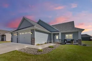 38209 Everett Ave, North Branch, MN 55056 - Photo 2