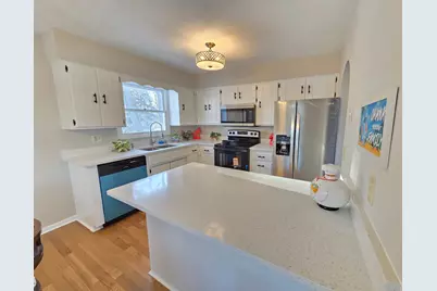 4174 Oakcrest Drive, Vadnais Heights, MN 55127 - Photo 6