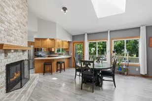 7288 Foxboro Ct, Woodbury, MN 55125 - Photo 4