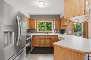 7288 Foxboro Ct, Woodbury, MN 55125 - Photo 6
