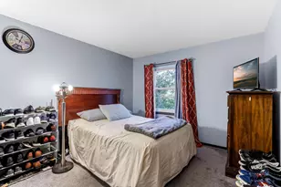 6877 Grenwich Ln N, Oakdale, MN 55128 - Photo 8