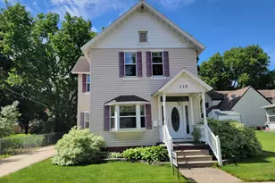 113 E Sarnia St, Winona, MN 55987 - Photo 2