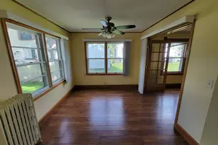 113 E Sarnia St, Winona, MN 55987 - Photo 8