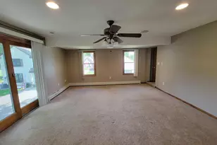 113 E Sarnia St, Winona, MN 55987 - Photo 40