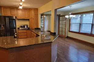 113 E Sarnia St, Winona, MN 55987 - Photo 12