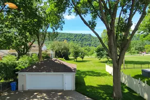 113 E Sarnia St, Winona, MN 55987 - Photo 36