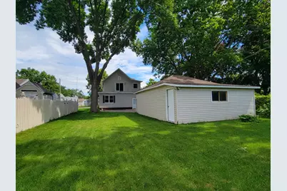 113 E Sarnia Street, Winona, MN 55987 - Photo 6