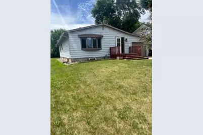 814 Lakeview Avenue, Windom, MN 56101 - Photo 1
