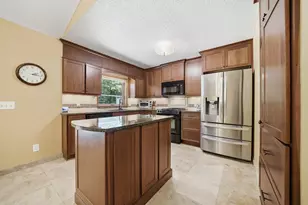 12568 Everest Ct E, Apple Valley, MN 55124 - Photo 22