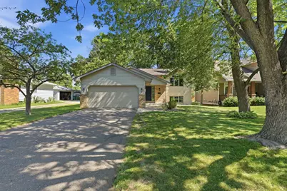 6812 44th Avenue N, Crystal, MN 55428 - Photo 2