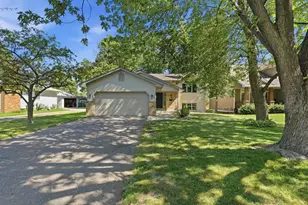 6812 44th Ave N, Crystal, MN 55428 - Photo 2