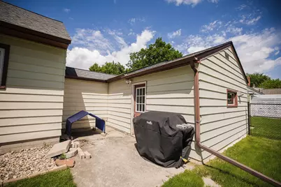 1006 Poughkeepsie Avenue, Morris, MN 56267 - Photo 10