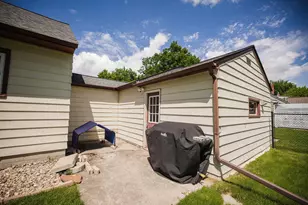1006 Poughkeepsie Ave, Morris, MN 56267 - Photo 10