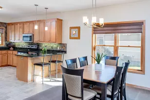 1161 Lakemoor Dr, Woodbury, MN 55129 - Photo 4