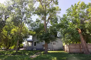 301 Connecticut Ave, Adrian, MN 56110 - Photo 10