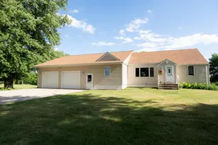 223 E Oak St, Tyler, MN 56178 - Photo 2