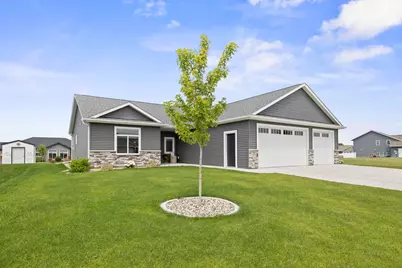 173 Eau Claire Avenue SE, Hutchinson, MN 55350 - Photo 1