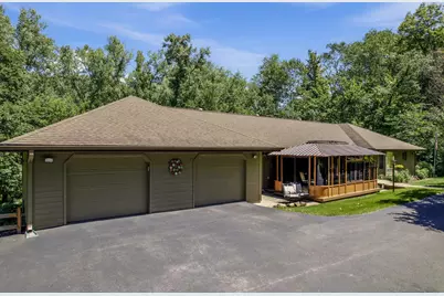47060 Queens Cove Circle, La Crescent, MN 55947 - Photo 2