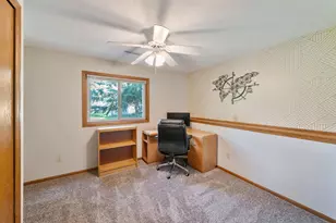 4712 Heather Ridge Rd N, Oakdale, MN 55128 - Photo 16
