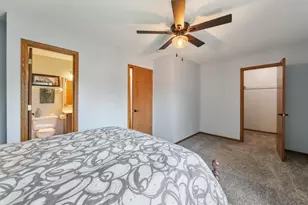 4712 Heather Ridge Rd N, Oakdale, MN 55128 - Photo 10