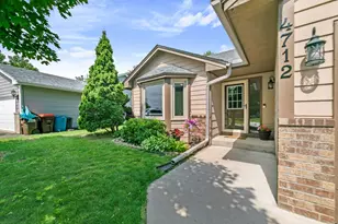 4712 Heather Ridge Rd N, Oakdale, MN 55128 - Photo 2