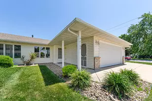 2102 McQuillan Ct SE, Rochester, MN 55904 - Photo 2