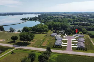 2343 Cherrywood Ln, Worthington, MN 56187 - Photo 2