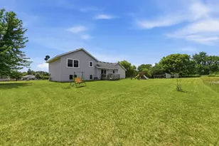 682 Old Hopkins Pl, Hudson, WI 54016 - Photo 28