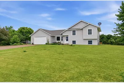 682 Old Hopkins Place, Hudson, WI 54016 - Photo 2