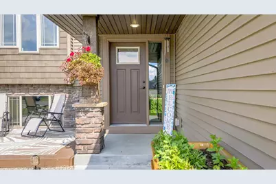 38369 Hunters Ridge Trail, North Branch, MN 55056 - Photo 6
