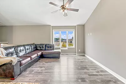 38369 Hunters Ridge Trail, North Branch, MN 55056 - Photo 10