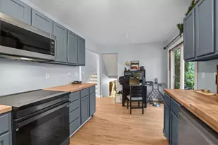 9325 Northwood Parkway N, New Hope, MN 55427 - Photo 8