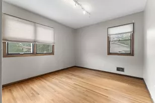 9924 Little Cir, Bloomington, MN 55437 - Photo 22
