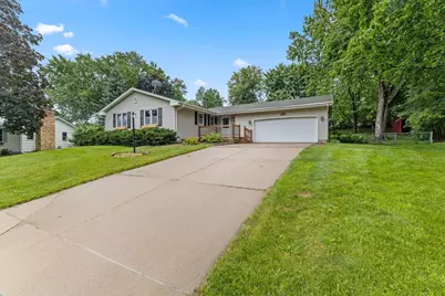 9924 Little Circle, Bloomington, MN 55437 - Photo 2