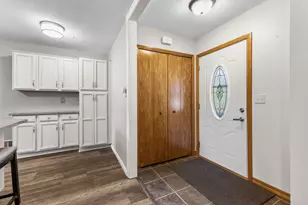 9924 Little Cir, Bloomington, MN 55437 - Photo 4