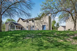 4505 Orchid Cir, Plymouth, MN 55446 - Photo 2