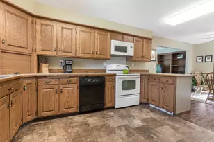 623 Spruce St, Fergus Falls, MN 56537 - Photo 8