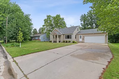 1405 Belmont Lane W, Roseville, MN 55113 - Photo 2