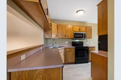 7638 13th Street N, Oakdale, MN 55128 - Photo 6