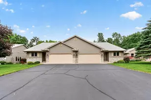 466 Cedar Ct, Taylors Falls, MN 55084 - Photo 2