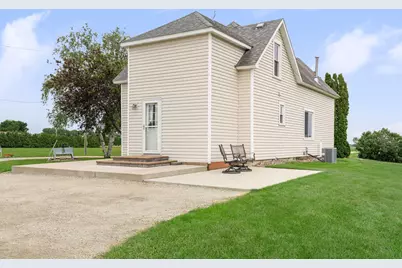 2637 SW 92nd Avenue, Owatonna, MN 55060 - Photo 2