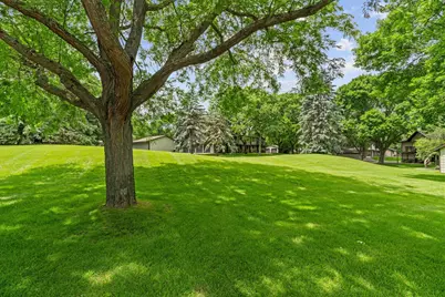 13359 Zenith Lane, Eden Prairie, MN 55346 - Photo 4