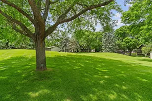 13359 Zenith Ln, Eden Prairie, MN 55346 - Photo 4