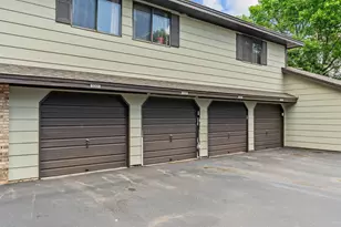 13359 Zenith Ln, Eden Prairie, MN 55346 - Photo 24