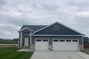 298 Eagle Ln, Zumbrota, MN 55992 - Photo 1