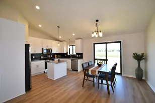 298 Eagle Ln, Zumbrota, MN 55992 - Photo 8