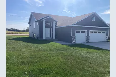 298 Eagle Lane, Zumbrota, MN 55992 - Photo 2
