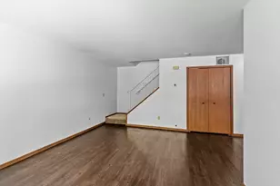 13317 Zenith Ln, Eden Prairie, MN 55346 - Photo 4
