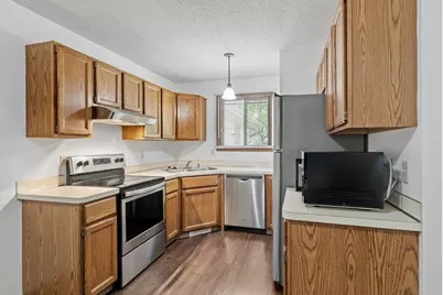 13317 Zenith Lane, Eden Prairie, MN 55346 - Photo 8